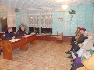 Участковые уполномоченные полиции Ленинского района рассказывают гражданам, как уберечь себя и свое имущество от преступных посягательств