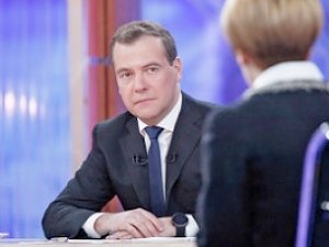 Крым приведем в порядок, не отщипывая от других — Медведев