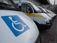 Центры соцобслуживания Крыма получили более 20 «Социальных такси»