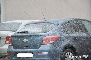 В Керчи снова пошел снег