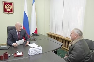 Глава бюджетного парламентского комитета Виталий Нахлупин провел прием граждан