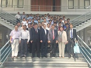 Сергей Поспелов встретился со студентами Высшего технического университета в Камбодже
