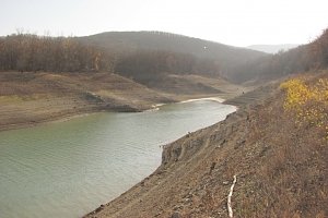 Власти Симферополя объявили о достаточных запасах воды для города