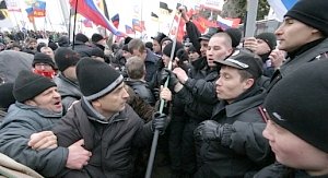 Крымская весна: Столкновения перед Верховным Cоветом Крыма – последний день украинской власти в республике