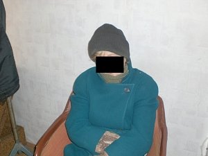 Кировскими полицейскими по подозрению в совершении разбойного нападения на пенсионера задержана местная жительница