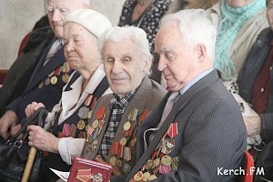 В Керчи ветеранов войны приглашают получить юбилейные медали