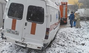 В Столице Крыма «скорая» застряла по дороге к больному