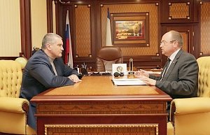 Аксенов заслушал доклад главы Симферополя о состоянии дорог