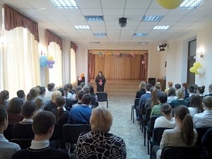 В школах Симферополя полицейские проводят конкурс «Я и закон»