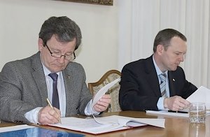 Константин Бахарев провел выездной прием граждан в городе Ялта