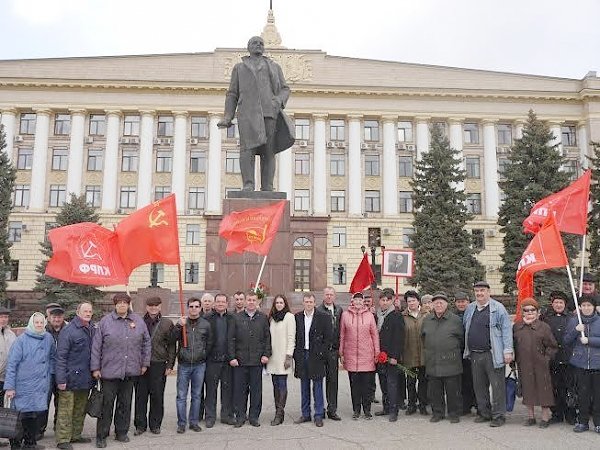 Коммунисты Липецкой области отметили 145-ю годовщину со дня рождения В.И. Ленина