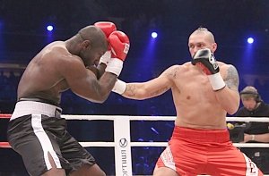 Крымчанин Усик вошел в ТОП-15 лучших боксеров мира по версии WBC