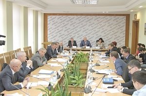 Комитет крымского парламента по бюджету обсудил работу Министерства финансов республики за 2014 год