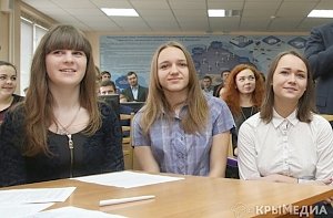Крымским абитуриентам разъяснили особенности вступительной кампании