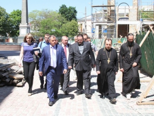 Возведение собора Александра Невского в Симферополе завершается