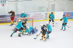 Ялтинские хоккеисты выиграли «Кубок надежды»