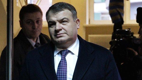 РИА Новости: КПРФ готовит обращение о парламентском расследовании дела Сердюкова
