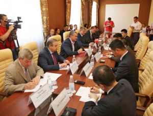 Китай планирует сотрудничать с Крымом в сферах энергетики, туризма и поселкового хозяйства