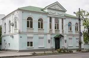В бывшем здании меджлиса в Симферополе организуют курсы крымскотатарского языка