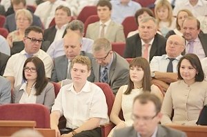 Заседание Правительства области прошло совместно с молодежным правительством