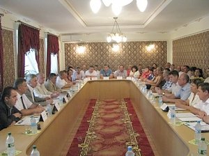 Парламентский Комитет по межнациональным отношениям на выездном заседании обсудил социально-экономическое положение Первомайского района