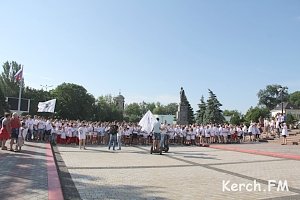 В честь дня спорта керчане пробежали от Ленинской до набережной