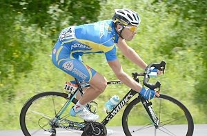 Крымчанин принимает участие в многодневной велогонке Tour de France