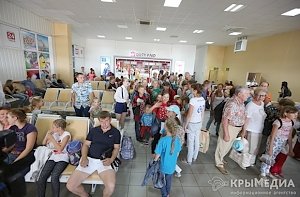 Крым принял 3 миллиона туристов, - Аксенов