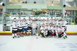 Симферопольская команда выиграла хоккейный турнир на кубок ВМФ