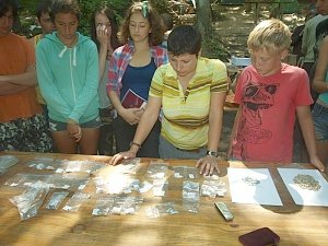 Представители регионов России изучают историю Крыма в первой полевой молодежной археологической школе