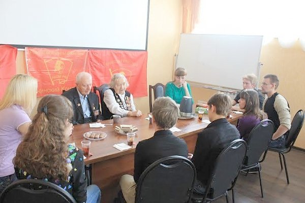 Кемеровская область. Комсомольцы Кузбасса встретились с Ветеранами Великой Отечественной Войны