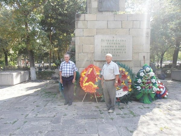 Забайкальские коммунисты вручили Копию Знамени Победы маньчжурским товарищам