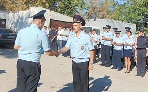Полицейские Черноморского района поздравили коллег с годовщиной образования патрульно-постовой службы