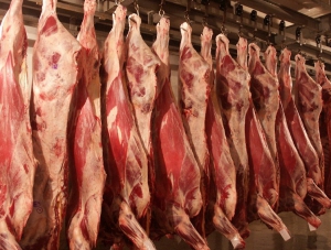 На полуостров не пустили 20 тонн говядины с Украины