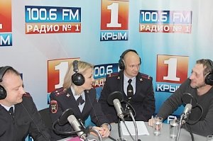 Крымчане в прямом эфире пообщались с сотрудниками ГИБДД