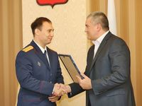 Сергей Аксёнов вручил награды сотрудникам правоохранительных органов