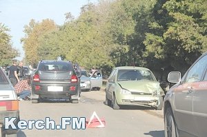 В Керчи столкнулись автомобили марок «SsangYong» и «Lada»