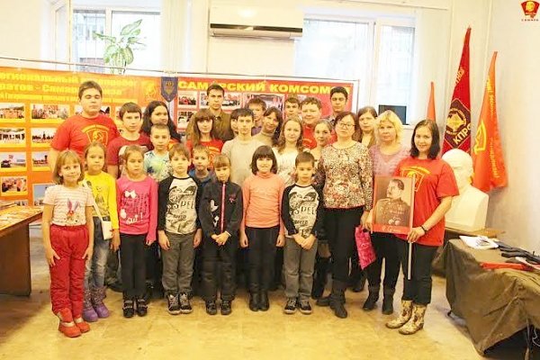 Самарские комсомольцы подготовили выставку ко дню создания ВЛКСМ