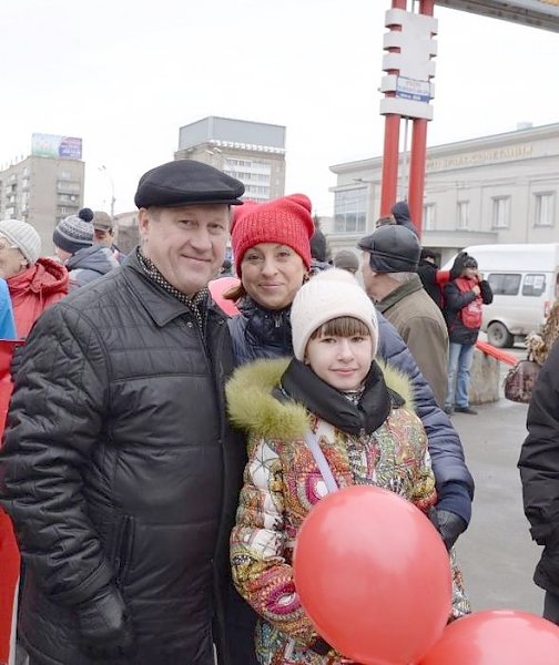 Три тысячи новосибирцев приняли участие в митинге, посвященном 98-й годовщине Великой Октябрьской социалистической революции