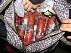 В Крым не допустили 100 кг колбасы сомнительного качества