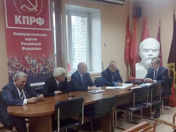 Владимир Поздняков провёл рабочую встречу с членами фракции КПРФ в Законодательном собрании Забайкальского края