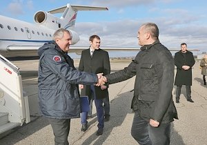 В Крым прибыл вице-премьер РФ Дмитрий Рогозин