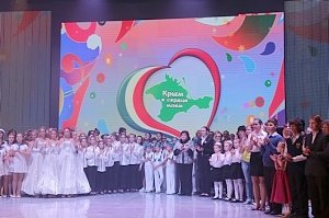 Владимир Бобков: Крымская власть уделяет особое внимание патриотическому воспитанию крымской молодежи и поддержке юных талантов