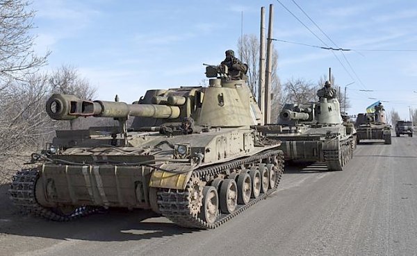 Украина шантажирует кровью. Что стоит за подтягиванием войск в Донбассе и заявлениями Киева о скором взятии под контроль границы