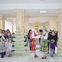 Крымские таможенники поздравили воспитанников центра «Берегиня» с Днем Святого Николая
