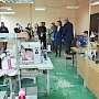 Олеся Харитоненко посетила цех по производству обуви