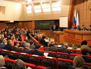 Крымские парламентарии требуют запретить деятельность коллекторов