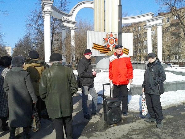Депутат-коммунист А.В. Потапов провел серию встреч с жителями столичного района Богородское