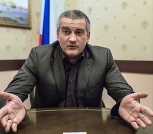 Российский вице-премьер уточнил, в случае срыва строительства трассы Керчь-Севастополь повесят Аксенова