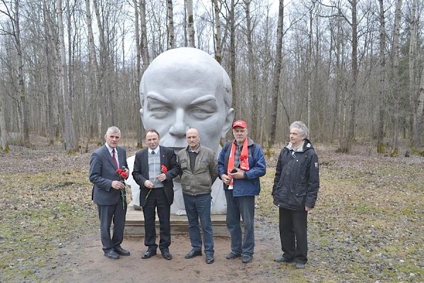 На базе историко-культурного музейного комплекса в Разливе прошла X ежегодная международная научно-практическая конференция «В.И. Ленин в современном мире»